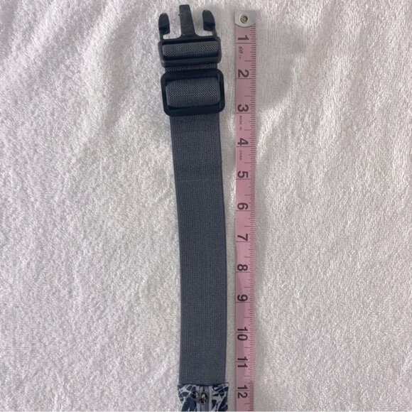 5/$25 Unisex Grey Zip Belt Bag - Picture 9 of 11